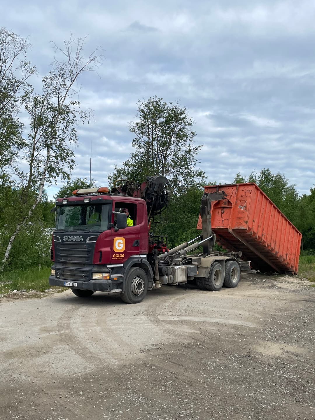Transpordi rent kraanaga
