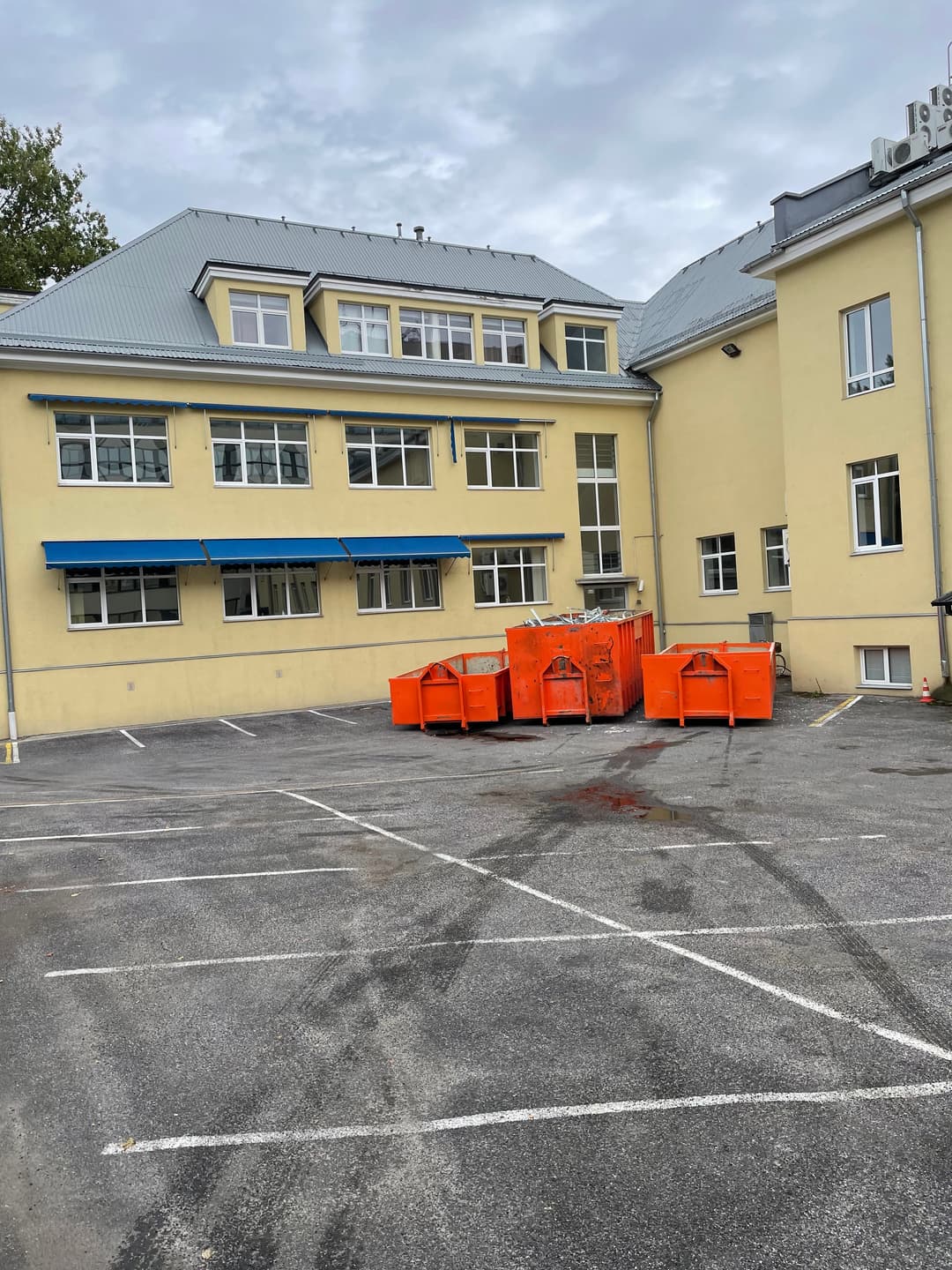 Prügikonteinerite rent